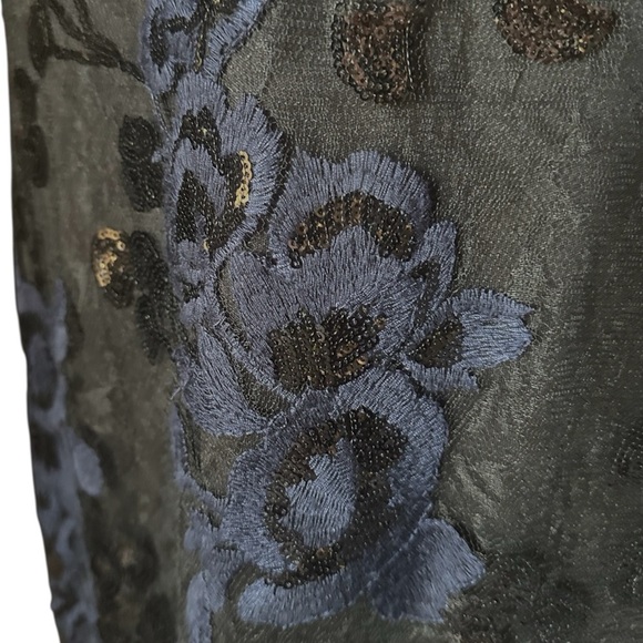 Karl Lagerfeld Elegant Black and Blue Floral Sequined Lightweight Dress Gown - Picture 4 of 10